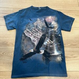 Vintage Y2K 2004 The Mountain Eagle Patriotic American Flag Tshirt Size S